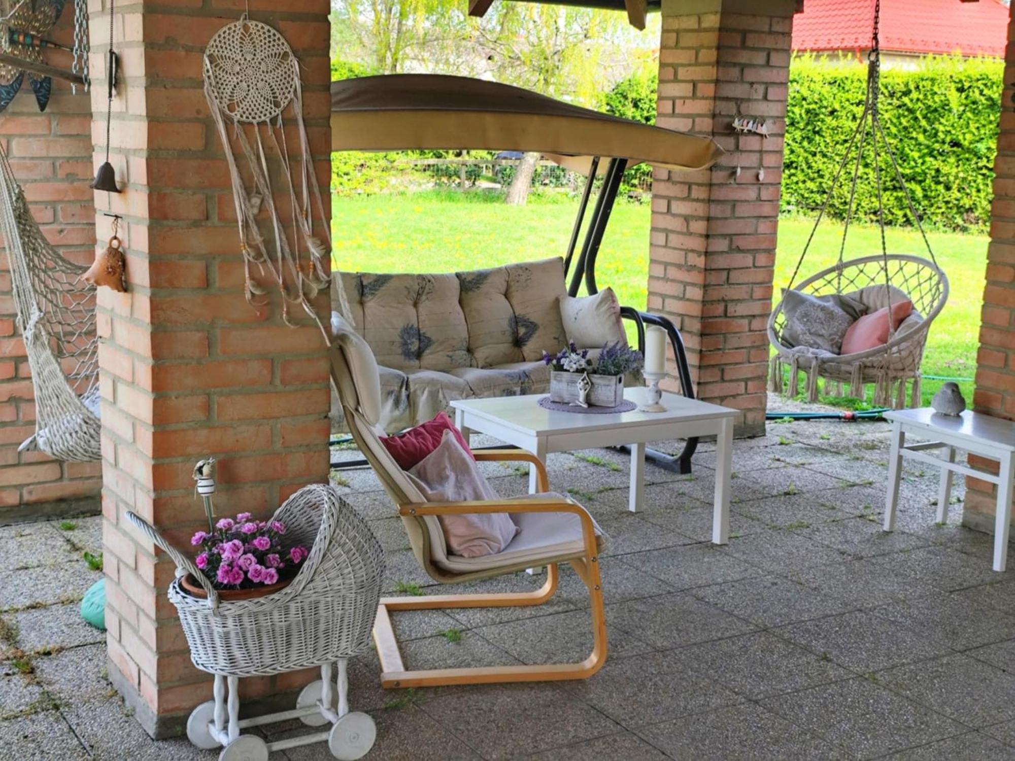 Idylicky Rodinny Penzion Arkadia Pri Dunajskej Cyklotrase Kyselica Buitenkant foto